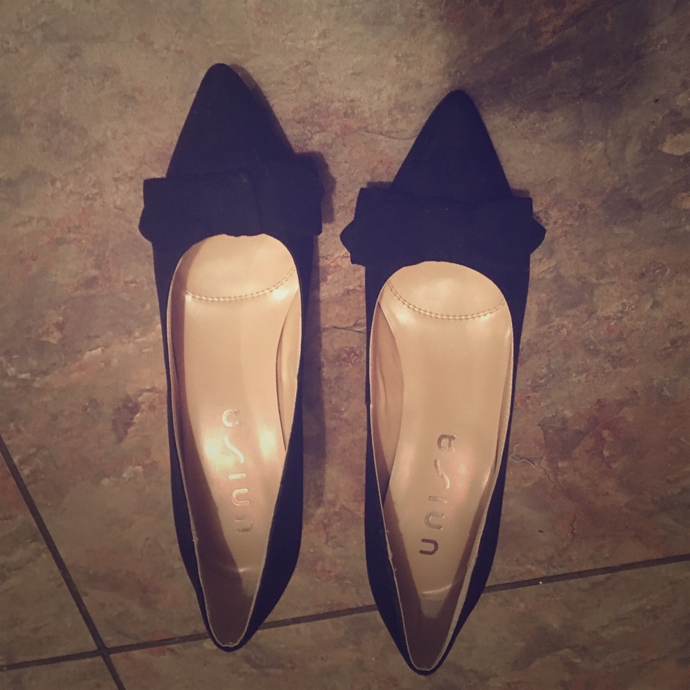 Unisa bow kitten heels